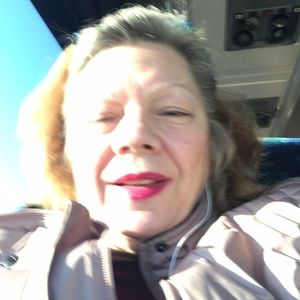 Meet your Posher, Liz